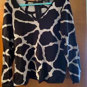 LANE BRYANT LADIES PRINT V-NECK  SWEATER SZ 14/16